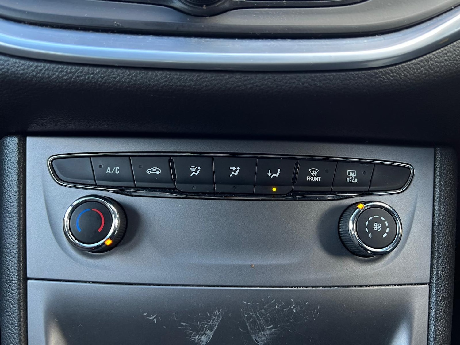 Used Vauxhall Astra 2015 for sale - 77050523: Photo 31