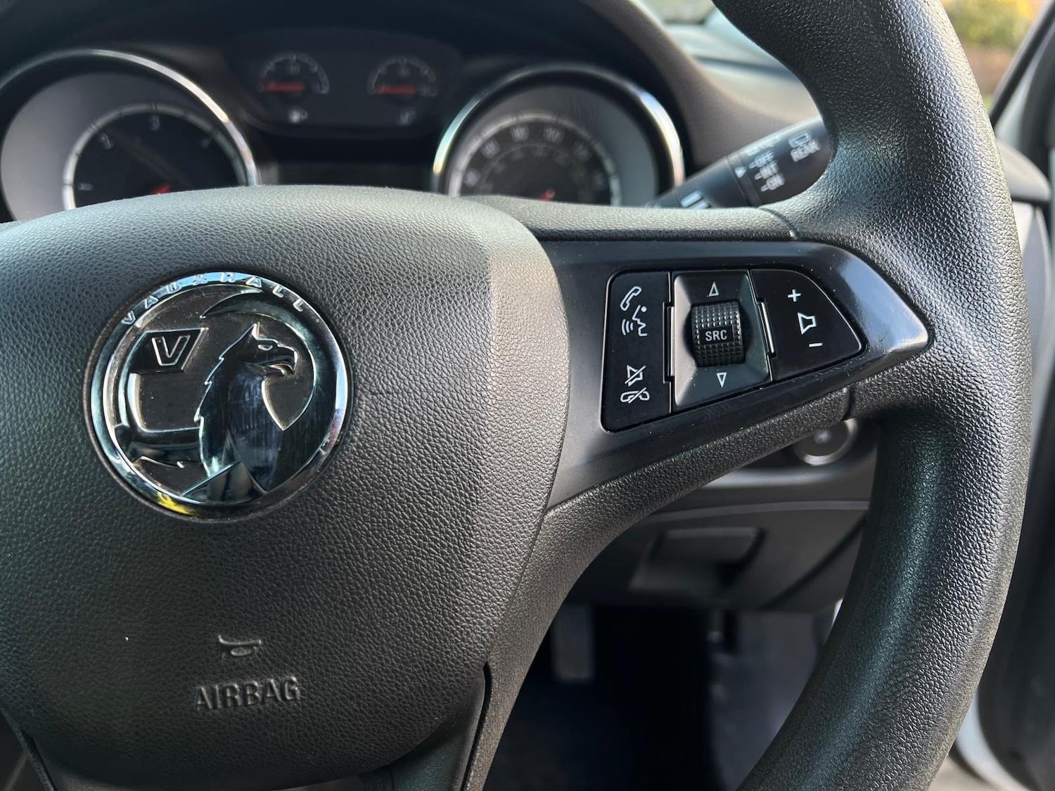 Used Vauxhall Astra 2015 for sale - 77050523: Photo 32