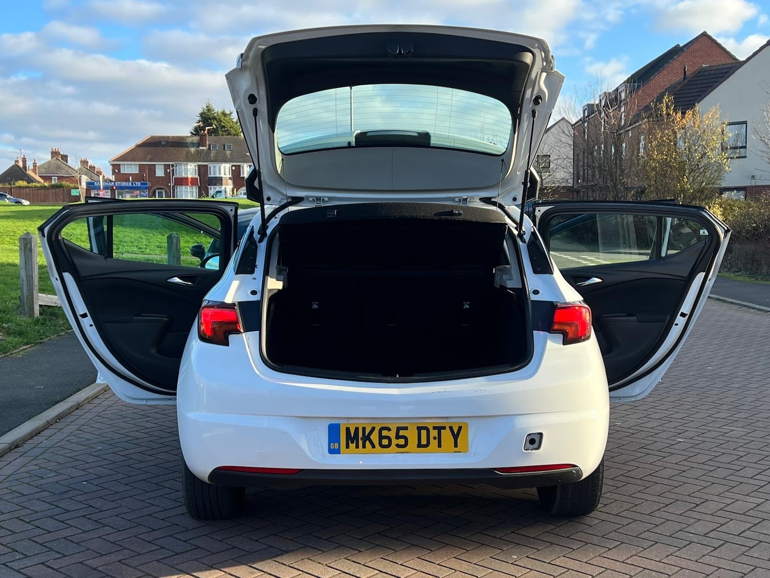 Used Vauxhall Astra 2015 for sale - 77050523: Photo 48