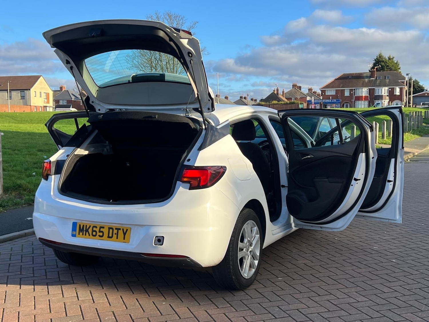 Used Vauxhall Astra 2015 for sale - 77050523: Photo 49