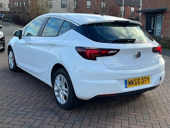 Used Vauxhall Astra 2015 for sale - 77050523: Photo