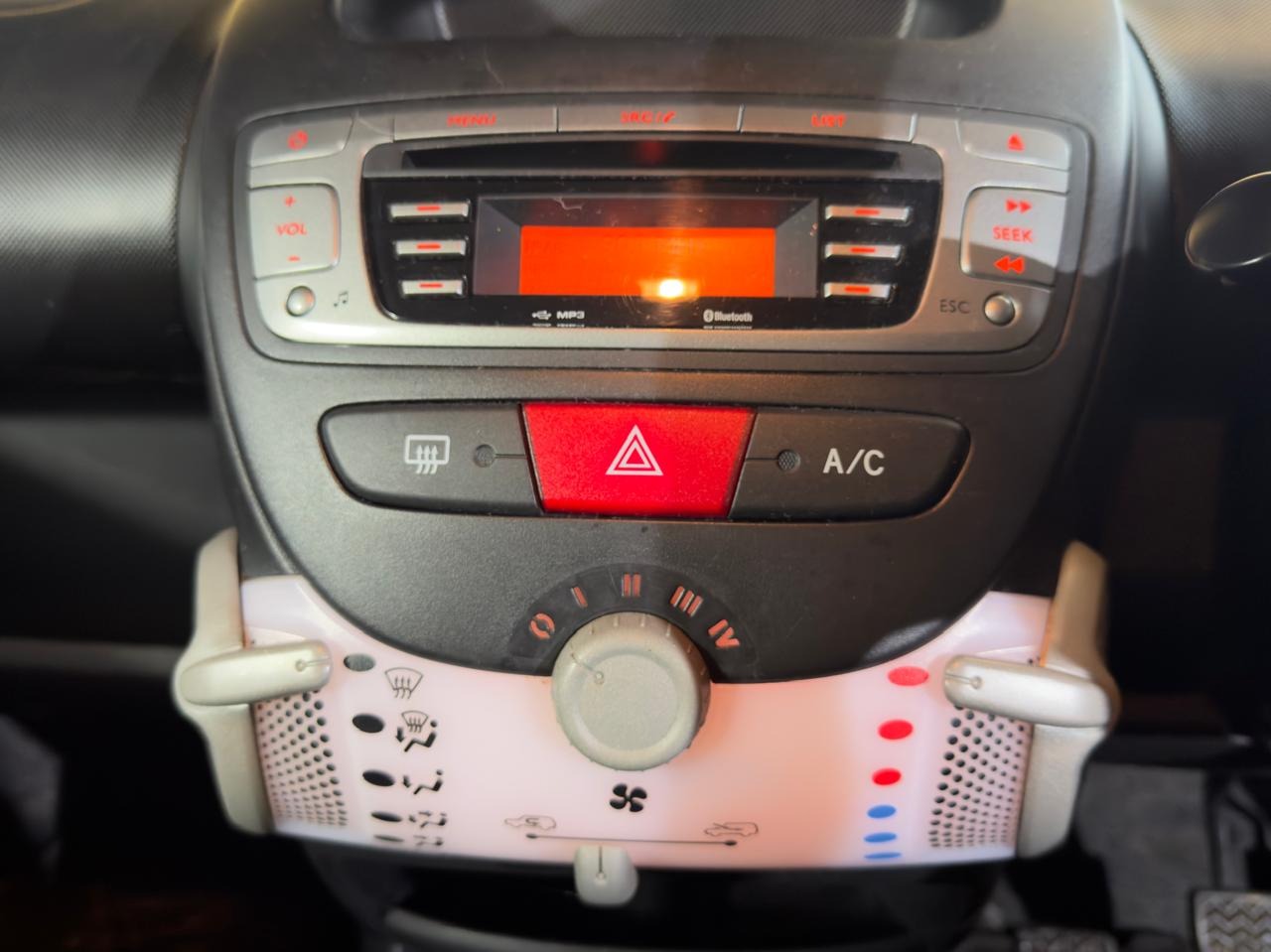 Used Peugeot 107 2013 for sale - 77237480: Photo 14