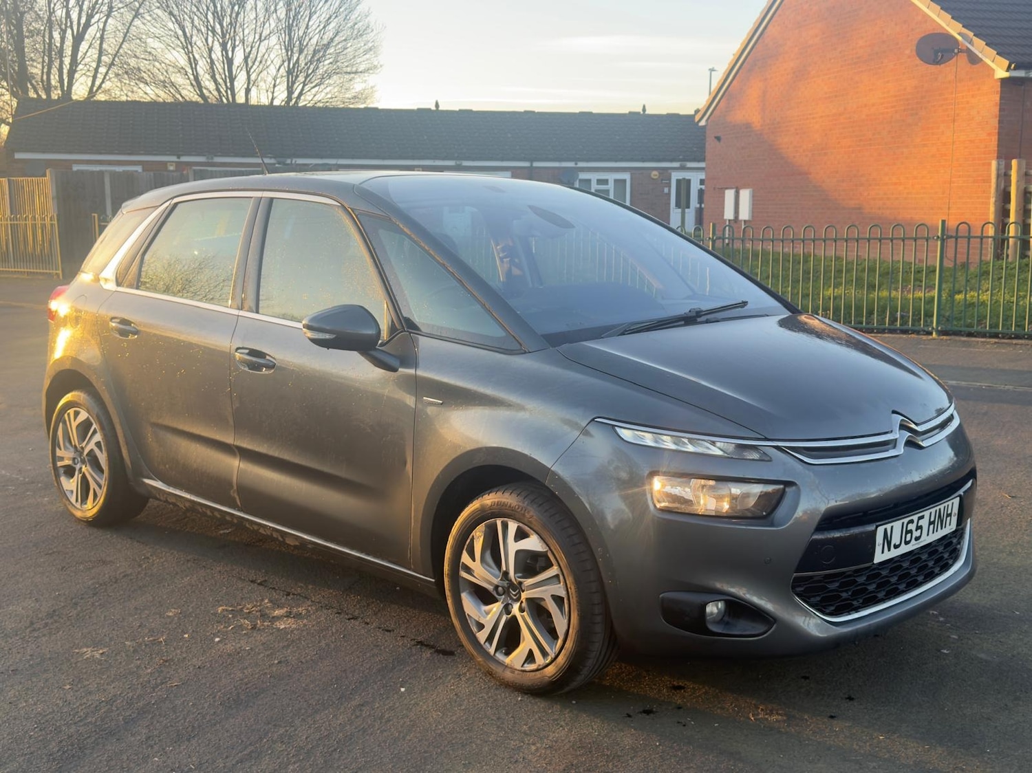 Used Citroen C4 Picasso 2015 for sale - 77254322: Photo 2