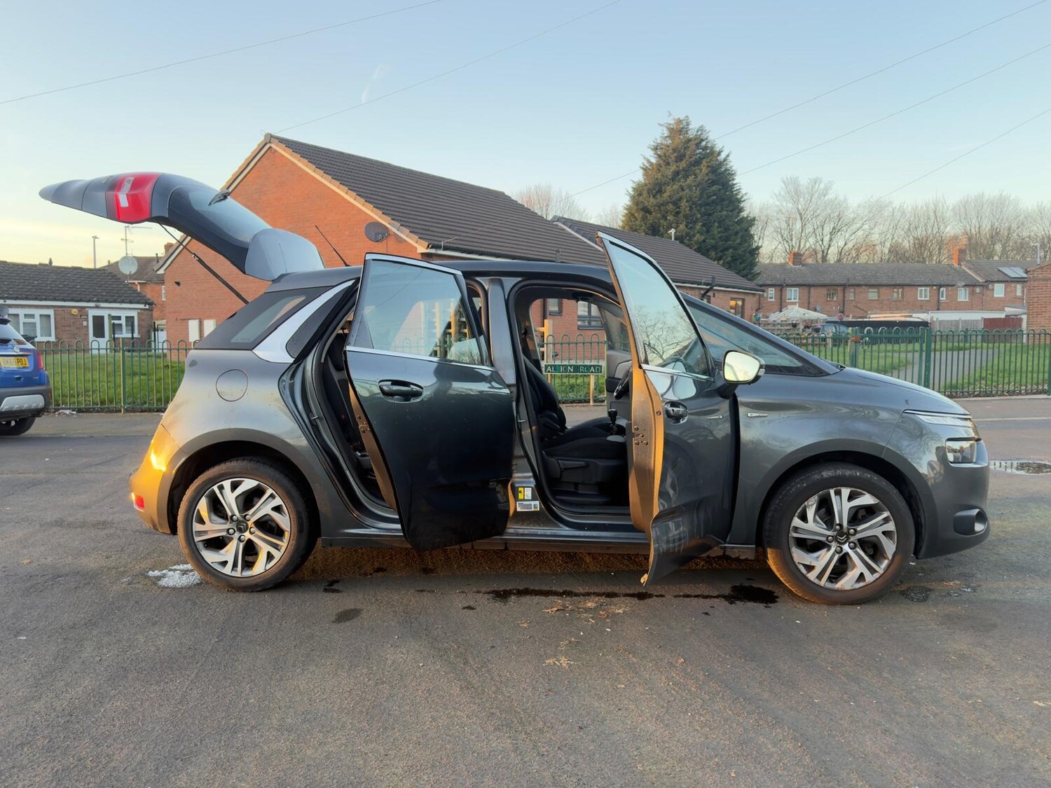 Used Citroen C4 Picasso 2015 for sale - 77254322: Photo 41