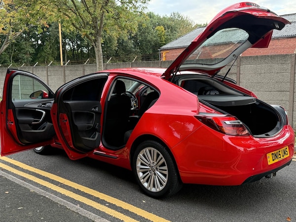 Used Vauxhall Insignia 2015 for sale - 76171687: Photo 9