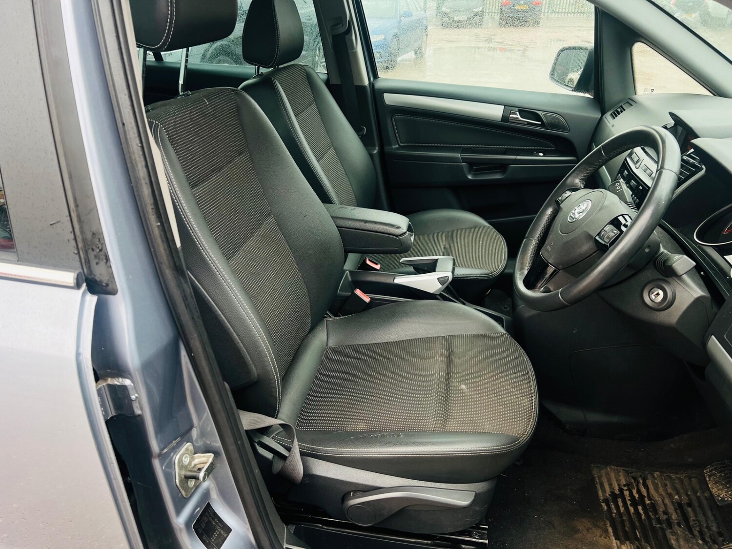 Used Vauxhall Zafira 2010 for sale - 77515315: Photo 15