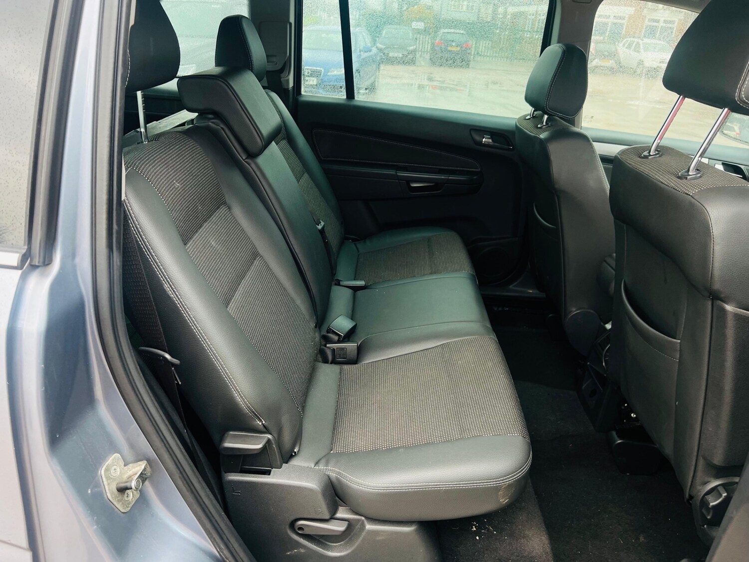 Used Vauxhall Zafira 2010 for sale - 77515315: Photo 16