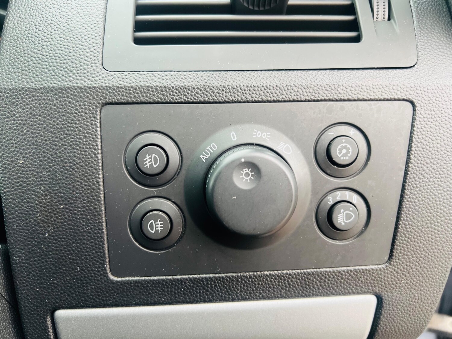 Used Vauxhall Zafira 2010 for sale - 77515315: Photo 22