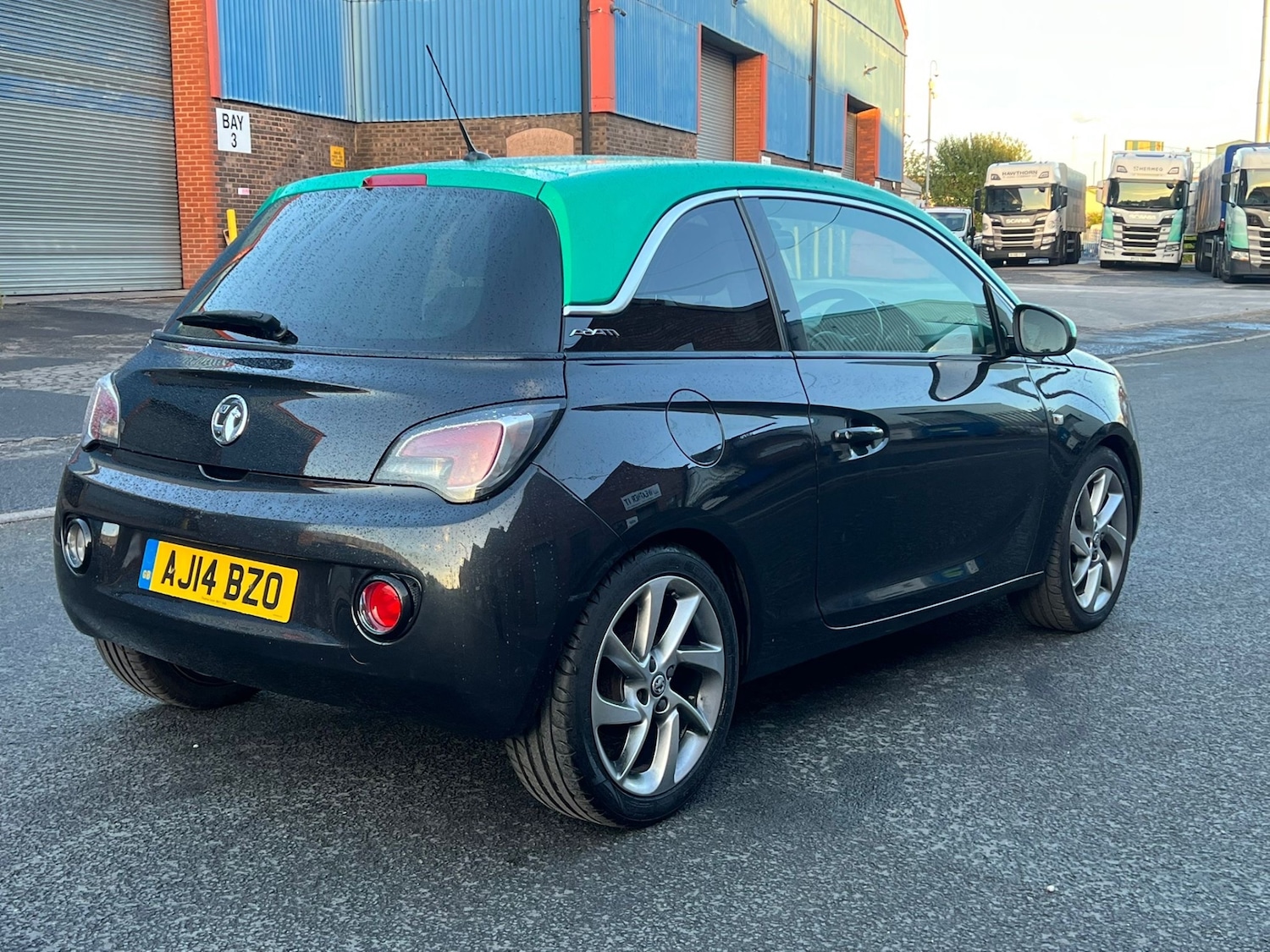 Used Vauxhall ADAM 2014 for sale - 76168018: Photo 2