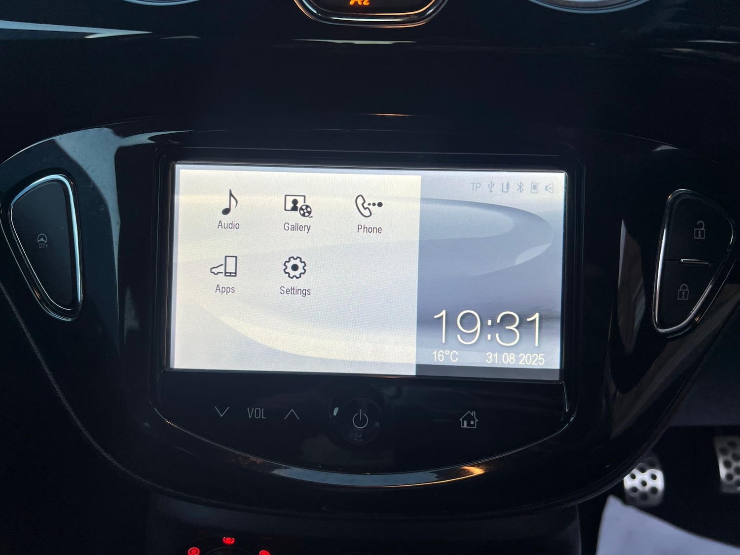 Used Vauxhall ADAM 2014 for sale - 76168018: Photo 22