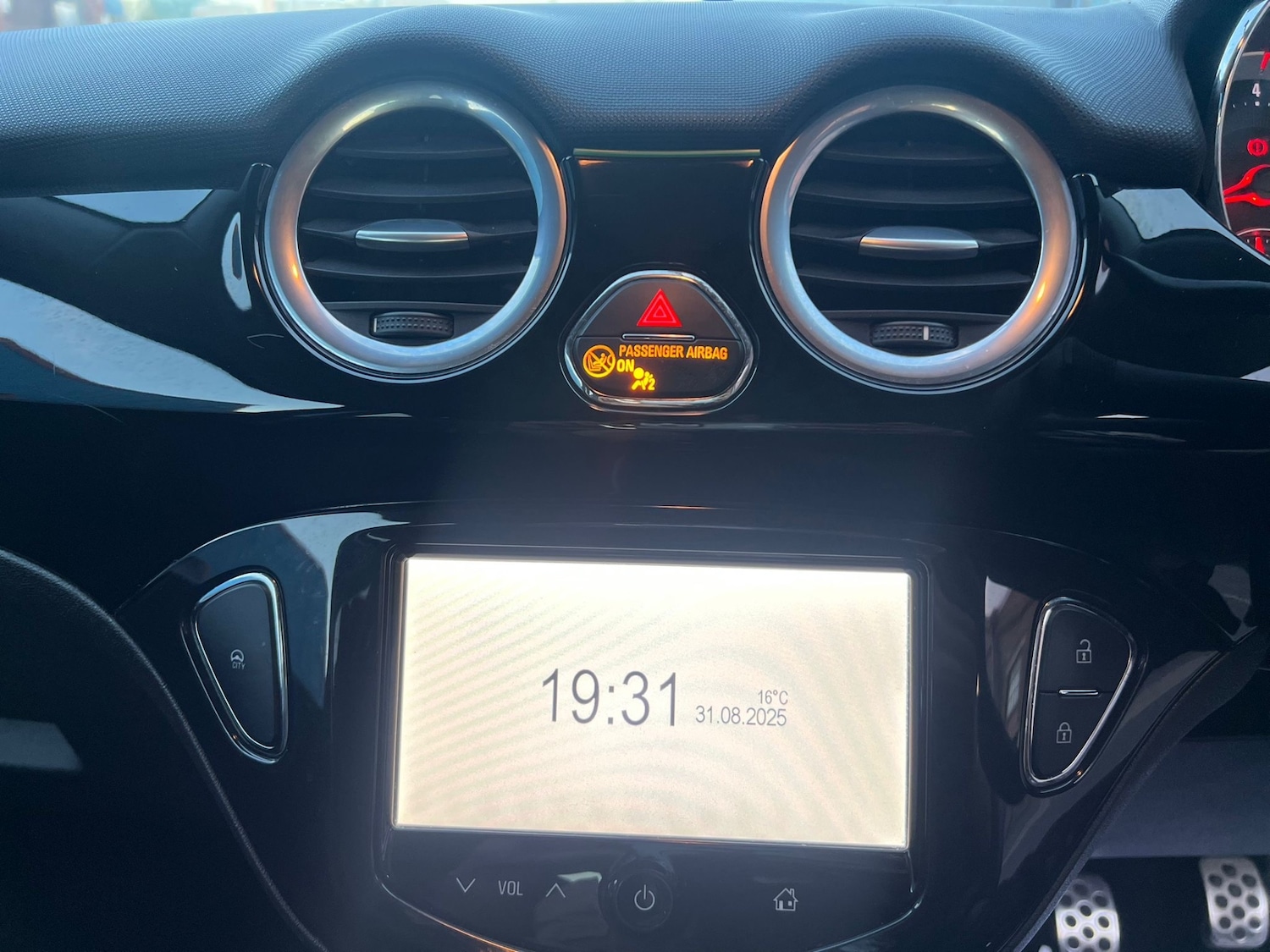 Used Vauxhall ADAM 2014 for sale - 76168018: Photo 24