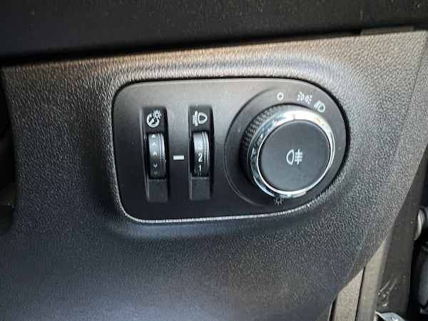 Used Vauxhall ADAM 2014 for sale - 76168018: Photo 28
