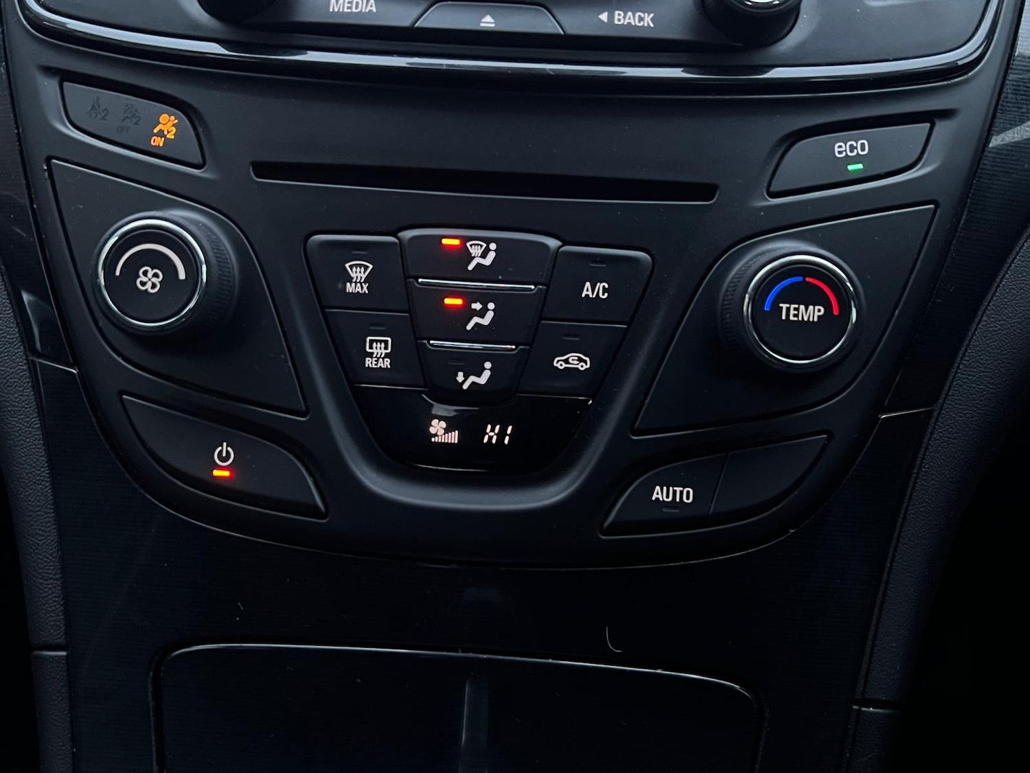 Used Vauxhall Insignia 2015 for sale - 77041047: Photo 35