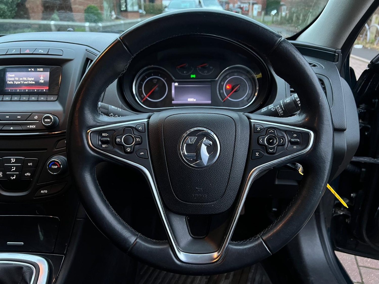 Used Vauxhall Insignia 2015 for sale - 77041047: Photo 4