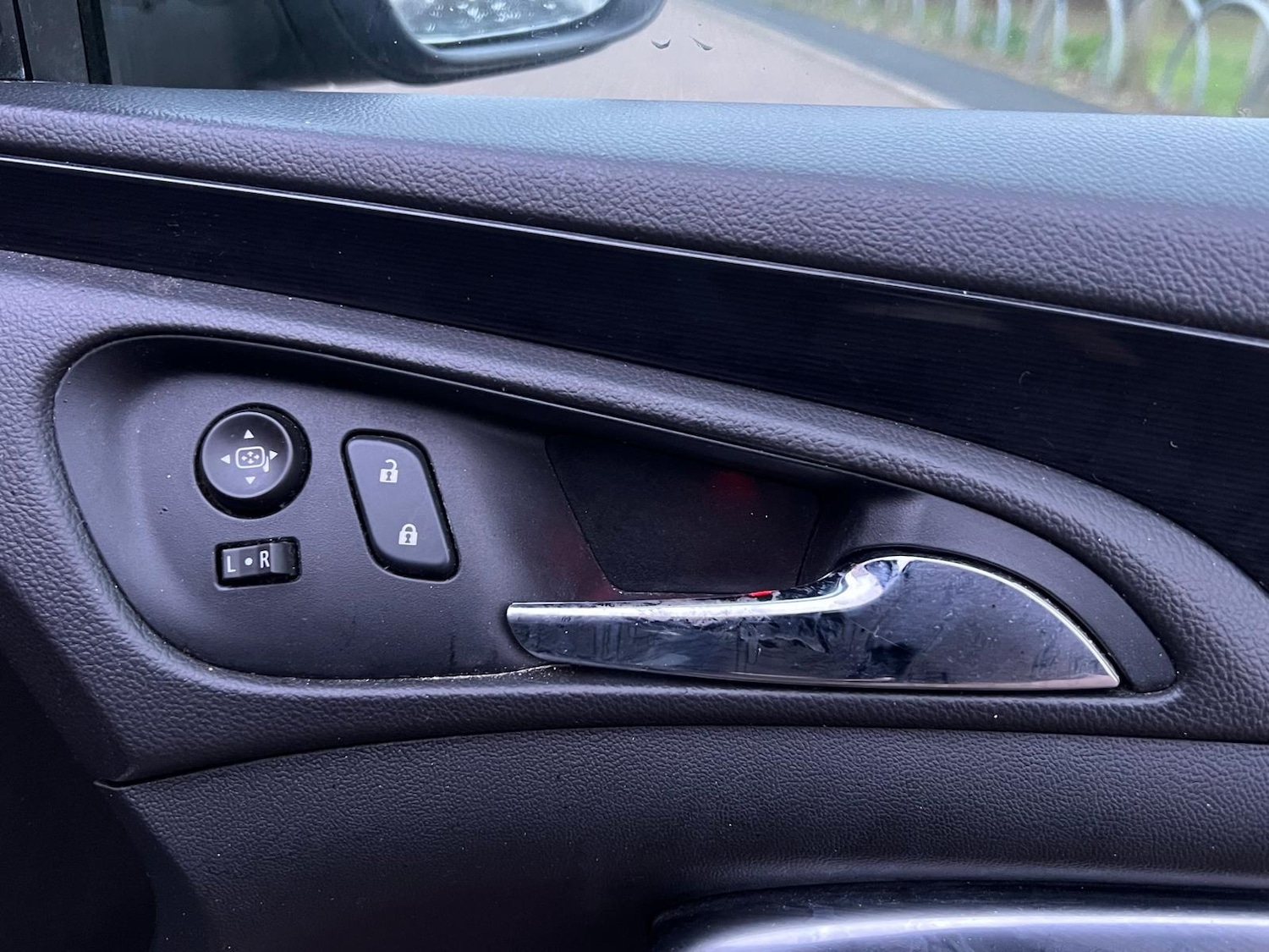 Used Vauxhall Insignia 2015 for sale - 77041047: Photo 5