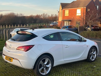 2015 (15) - 1.4T 16V 140 SRi 3dr