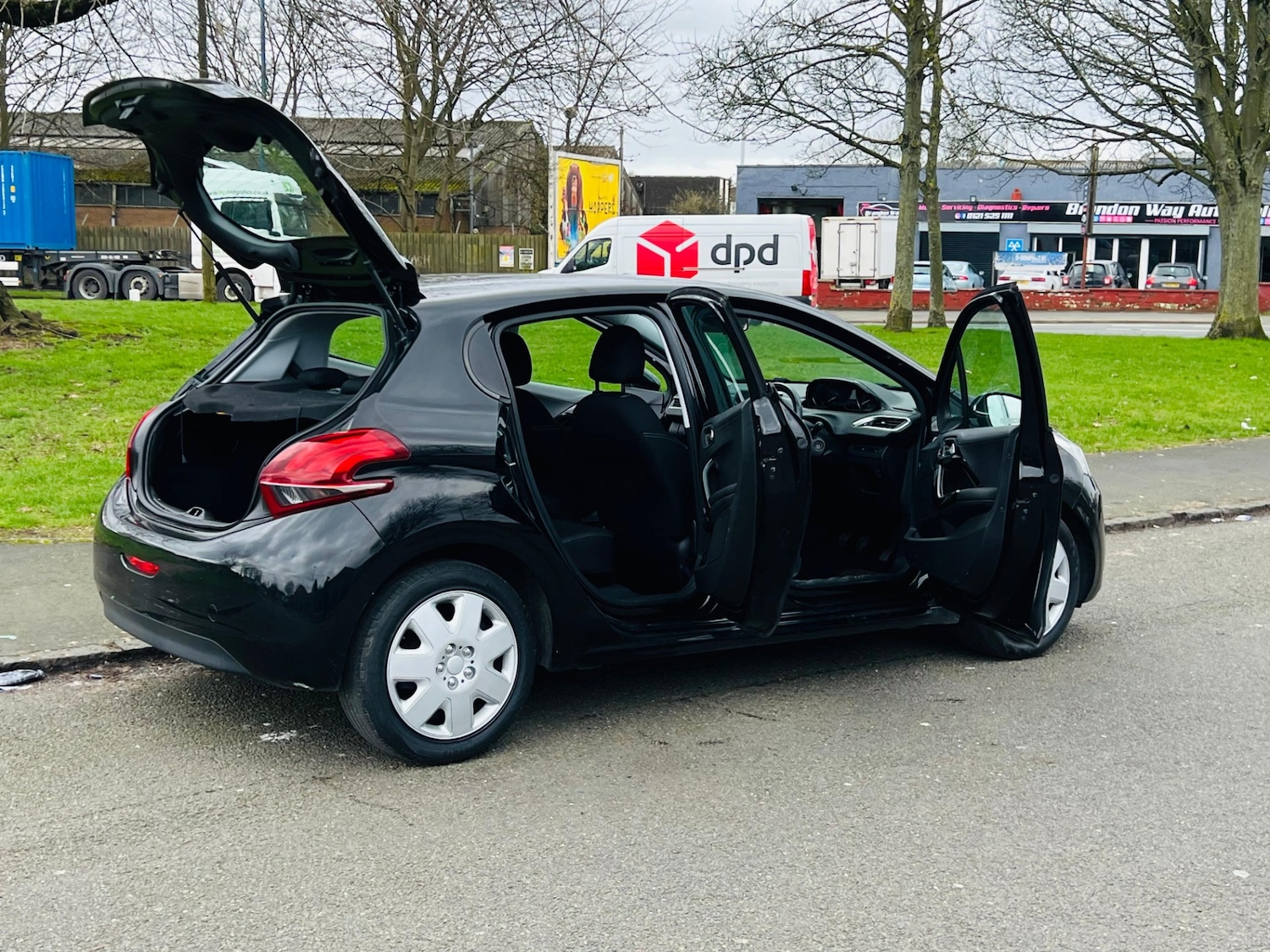 Used Peugeot 208 2019 for sale - 77551444: Photo 23