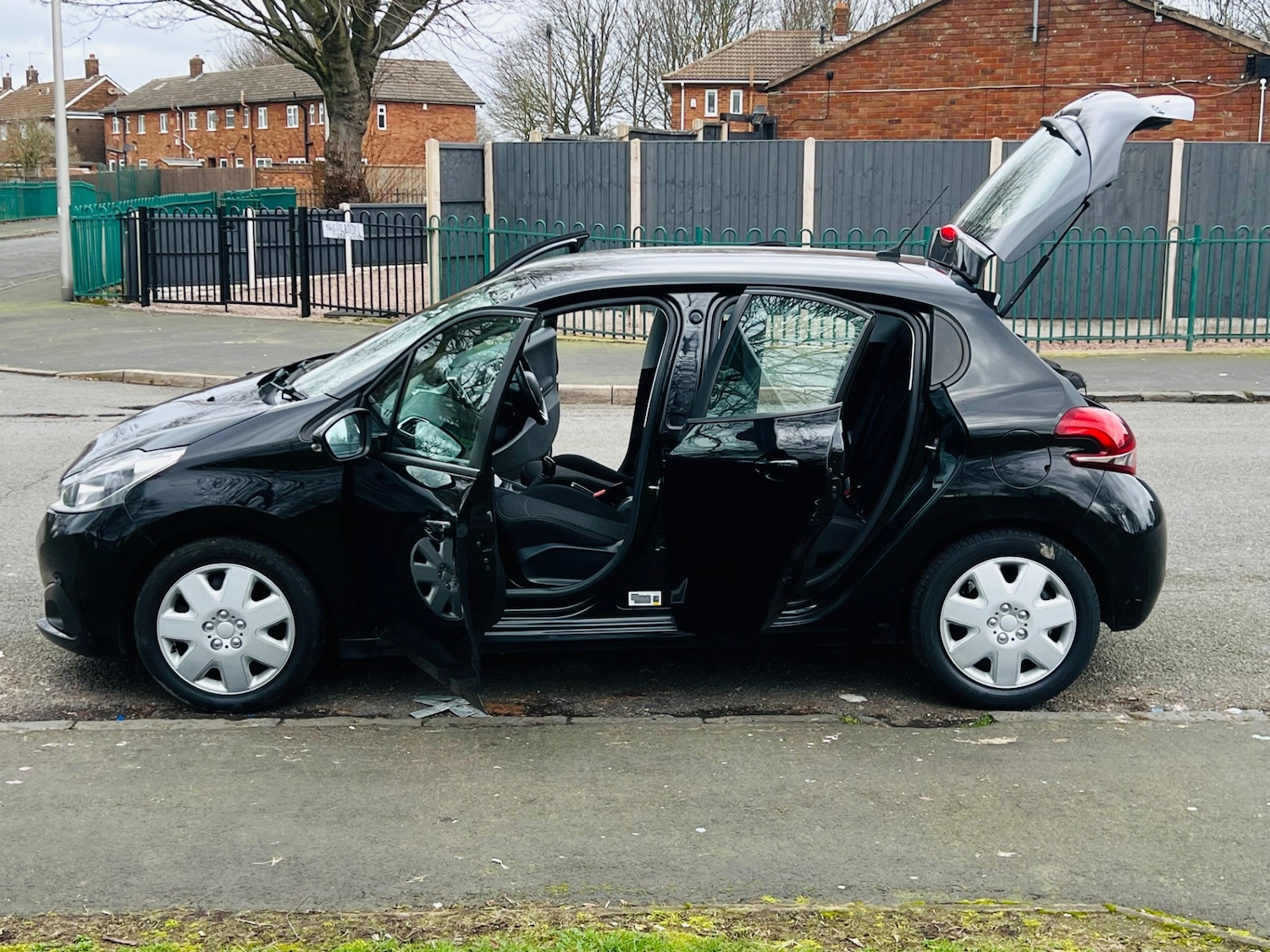 Used Peugeot 208 2019 for sale - 77551444: Photo 28