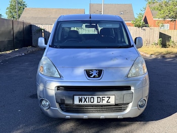 Used Peugeot Partner Tepee 2010 for sale - 79098335: Photo