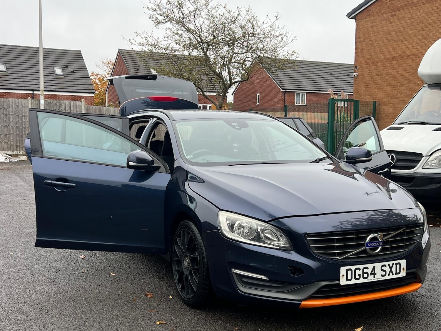 Used Volvo V60 2014 for sale - 77163953: Photo 11