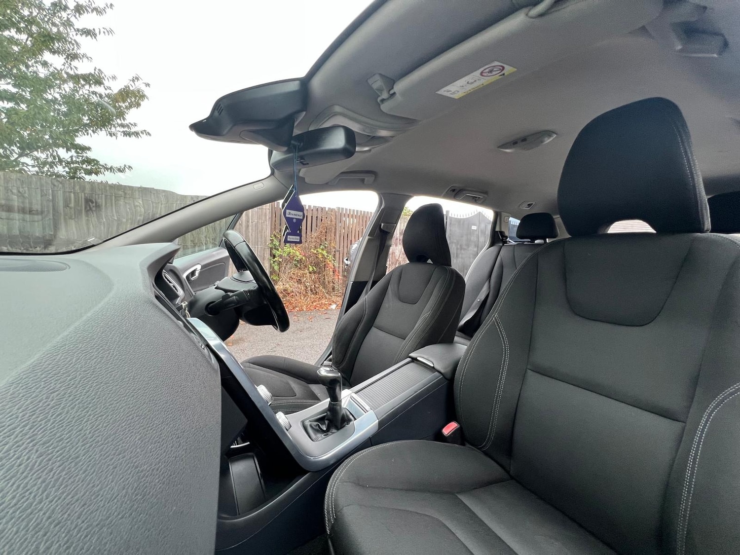 Used Volvo V60 2014 for sale - 77163953: Photo 25