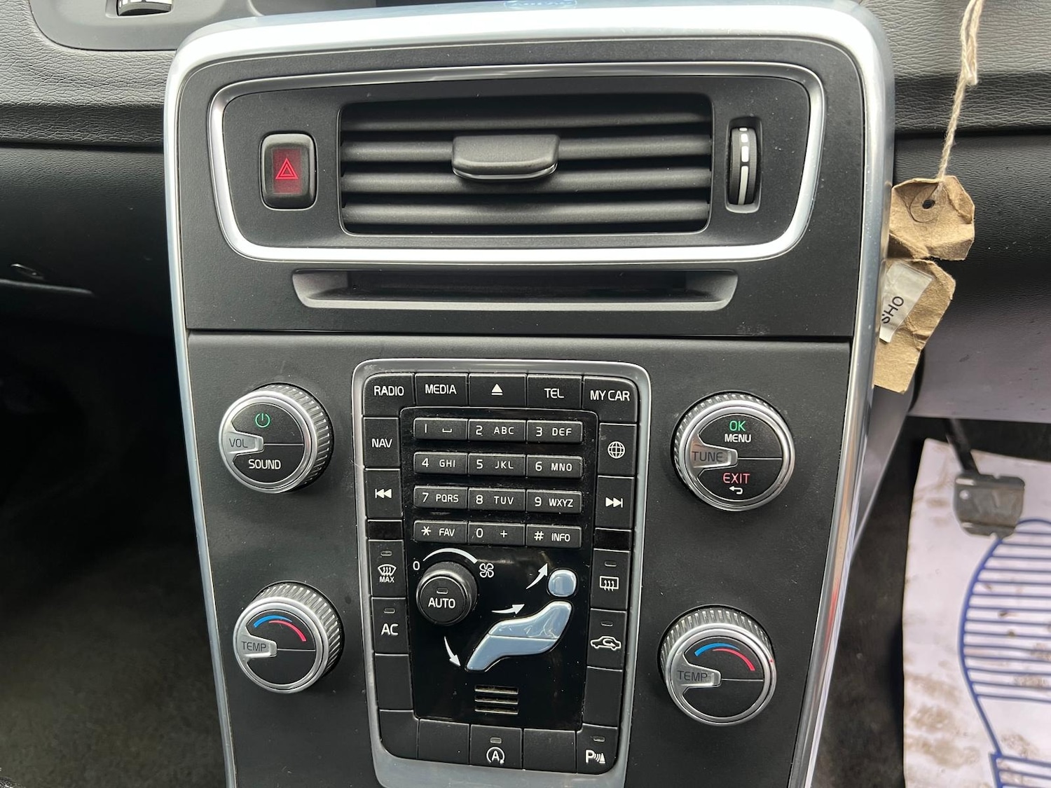 Used Volvo V60 2014 for sale - 77163953: Photo 37