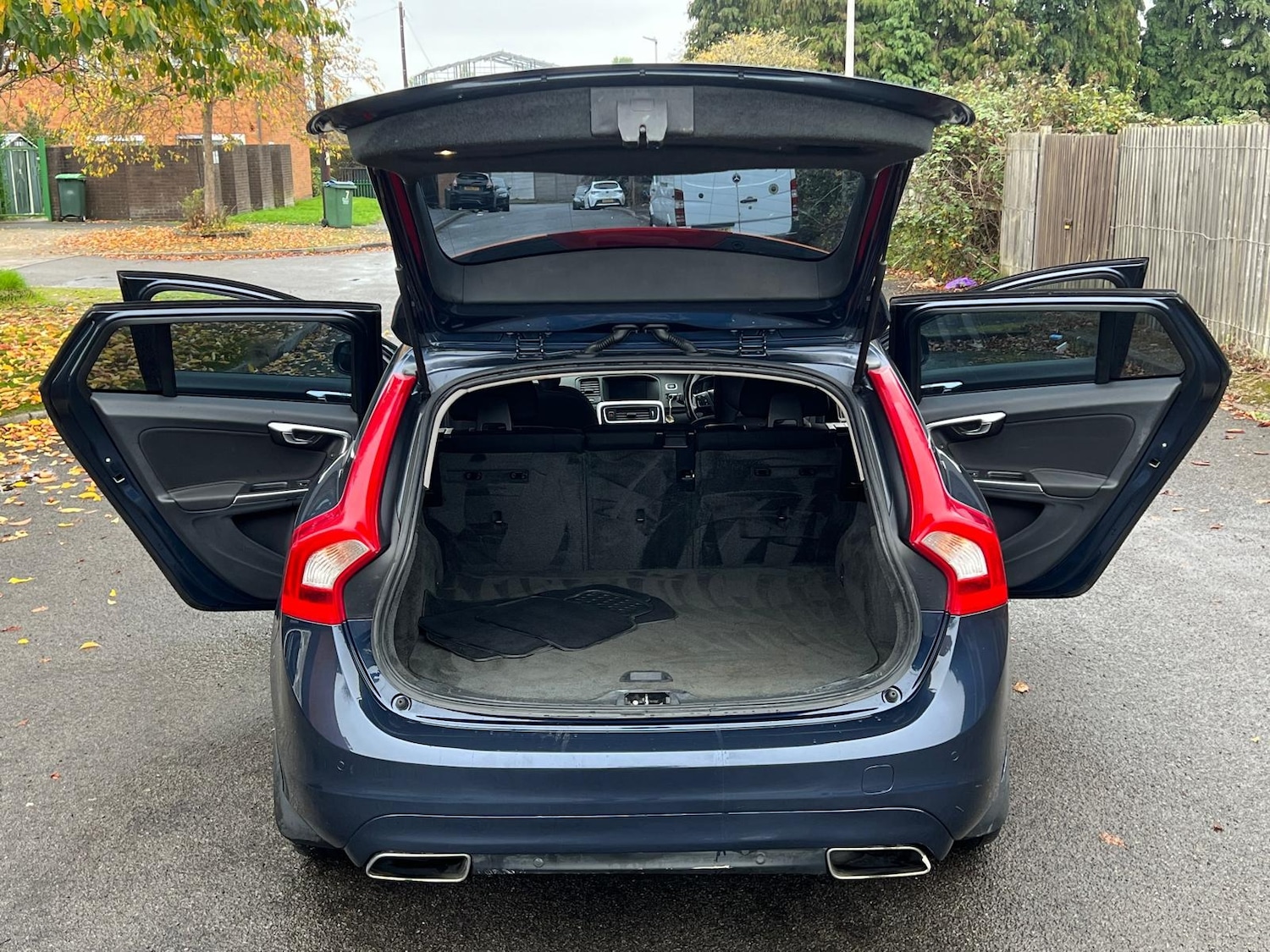 Used Volvo V60 2014 for sale - 77163953: Photo 63