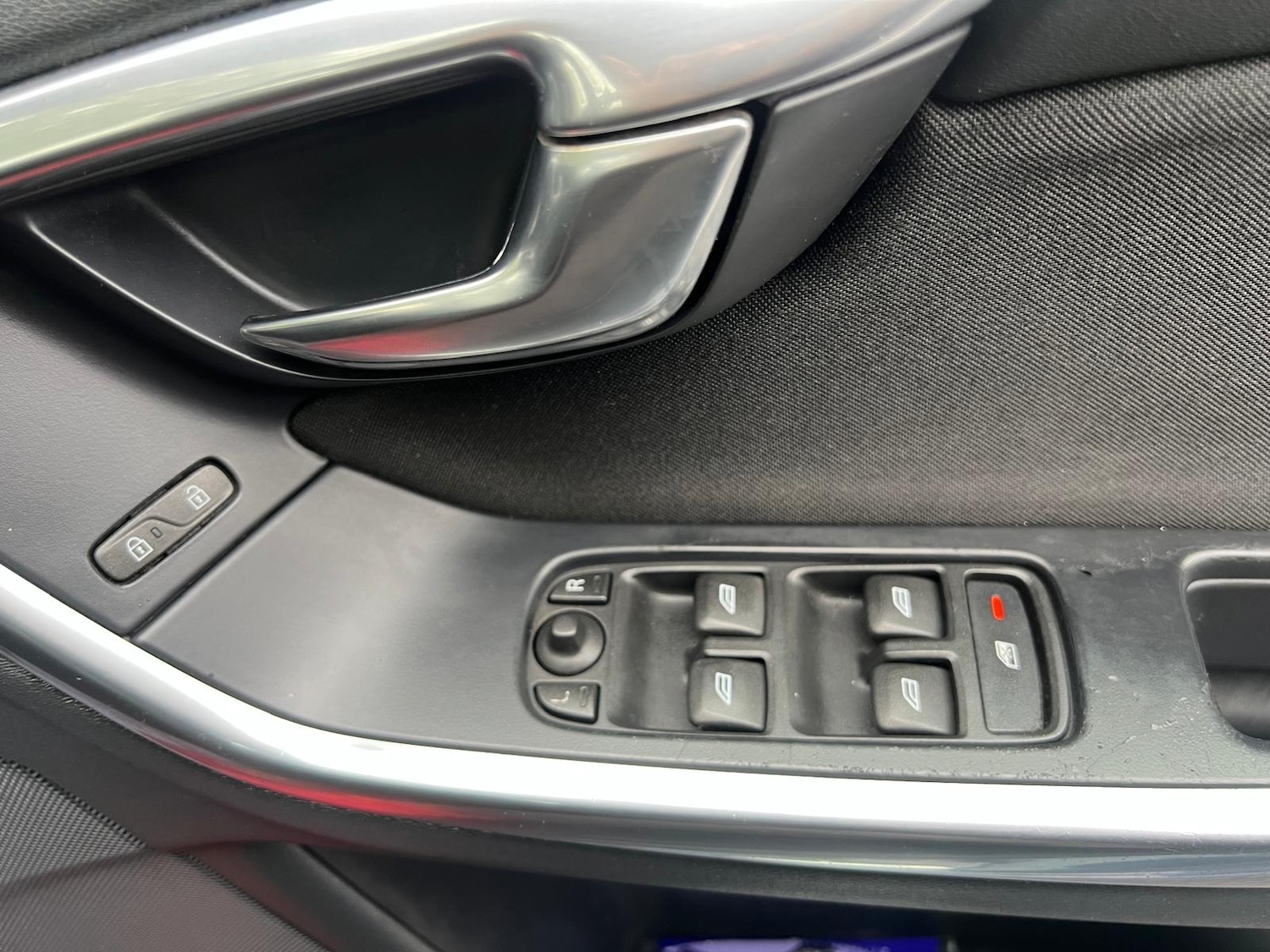 Used Volvo V60 2014 for sale - 77163953: Photo 79