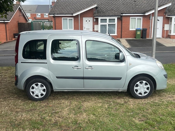 Used Renault Kangoo 2012 for sale - 76167998: Photo 2