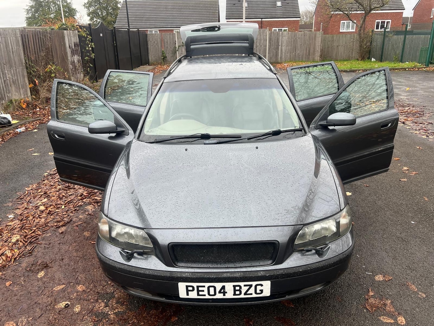 Used Volvo V70 2004 for sale - 76454222: Photo 10