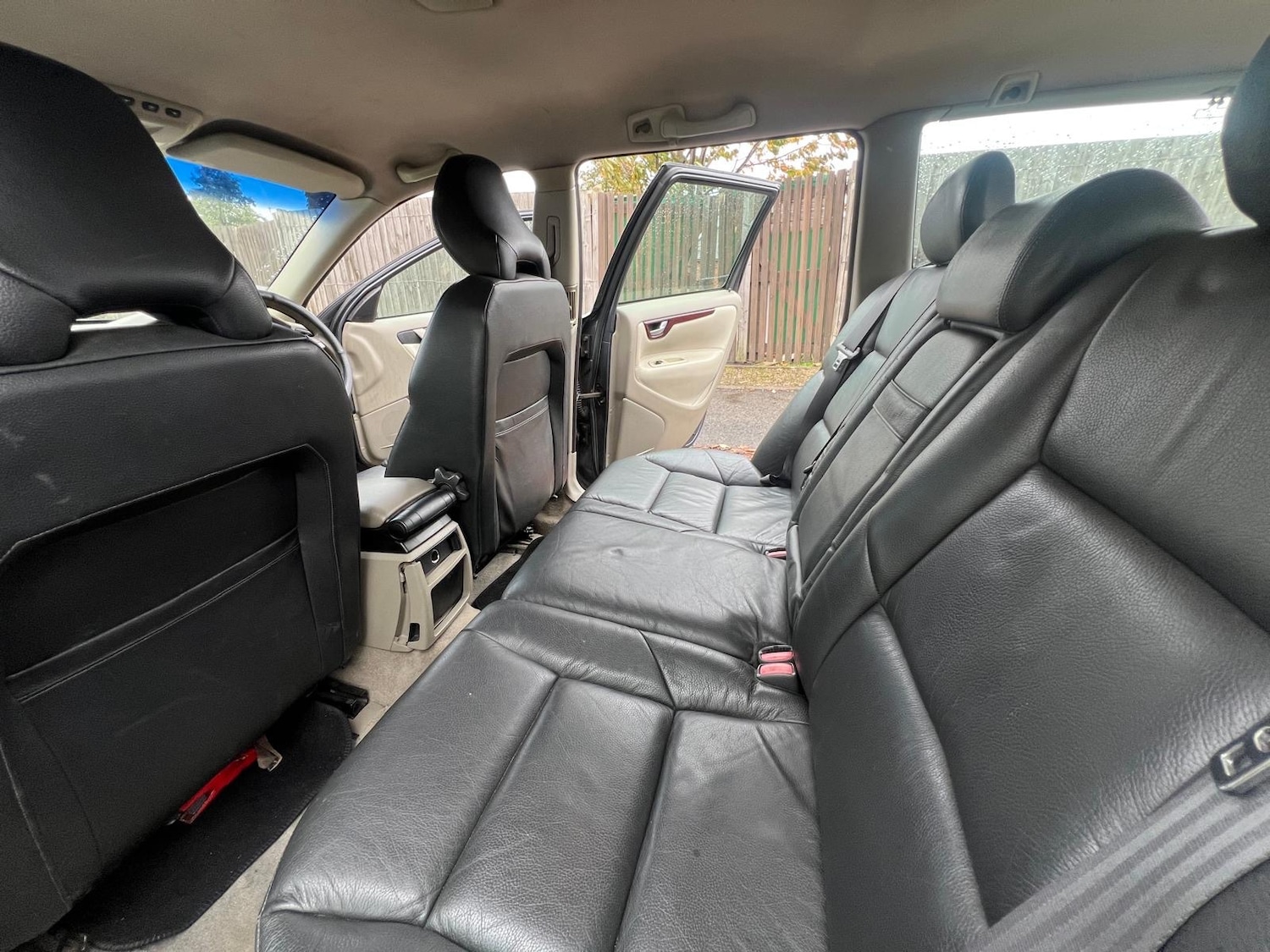 Used Volvo V70 2004 for sale - 76454222: Photo 19