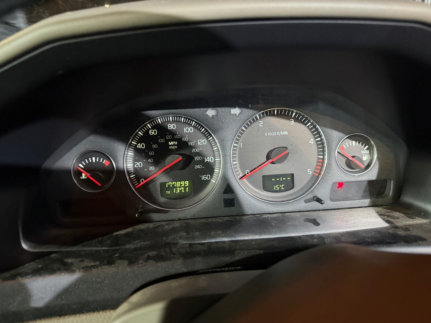 Used Volvo V70 2004 for sale - 76454222: Photo 3