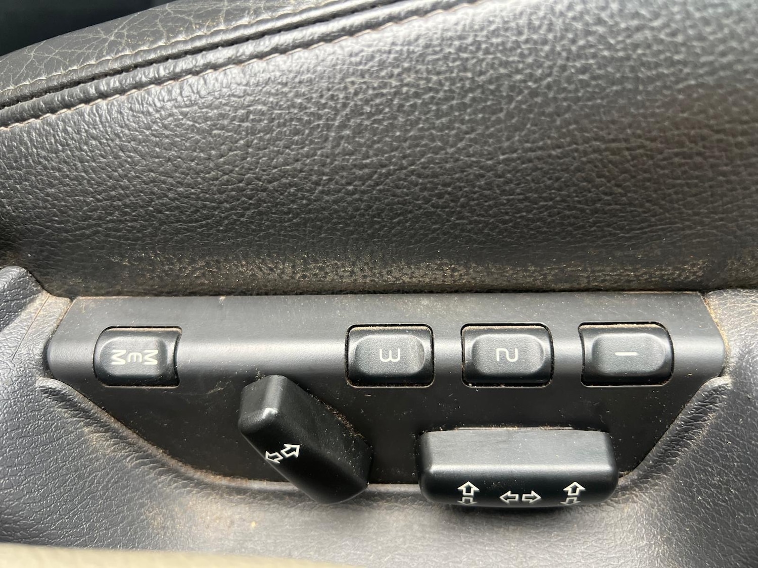 Used Volvo V70 2004 for sale - 76454222: Photo 31