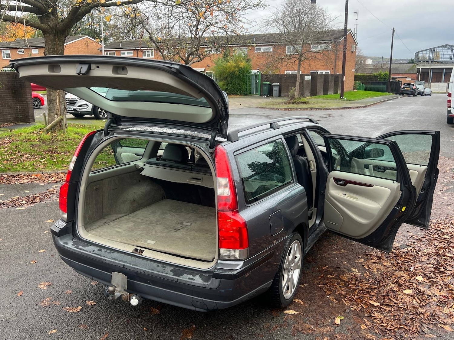 Used Volvo V70 2004 for sale - 76454222: Photo 4