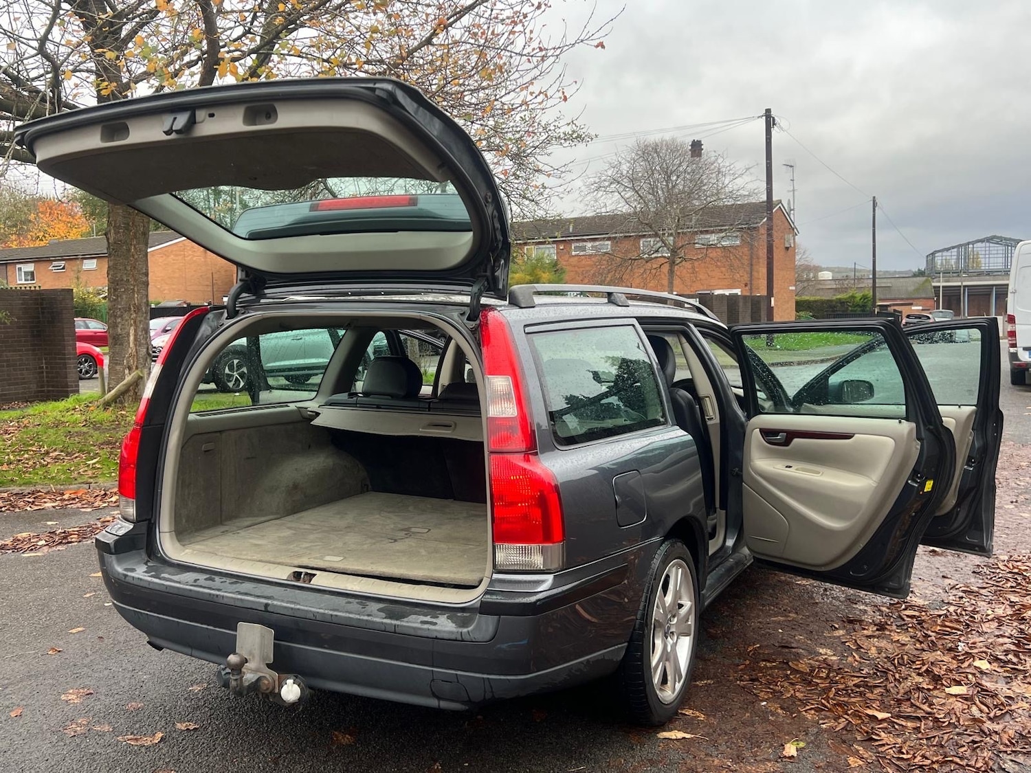 Used Volvo V70 2004 for sale - 76454222: Photo 5