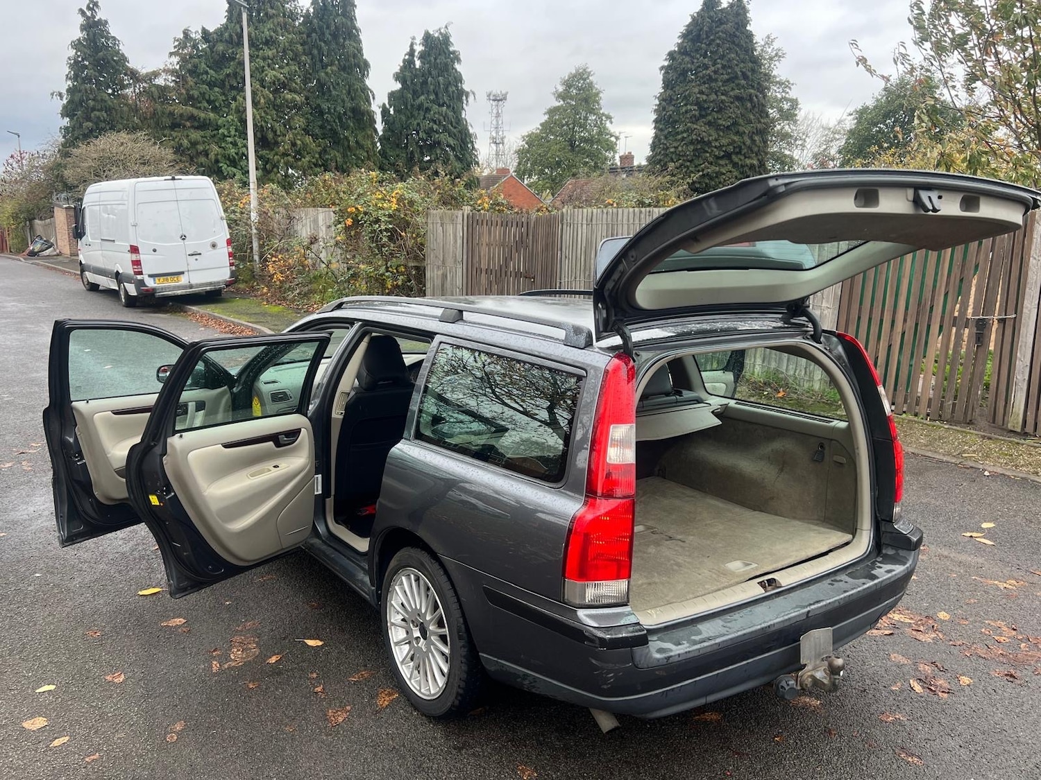 Used Volvo V70 2004 for sale - 76454222: Photo 7