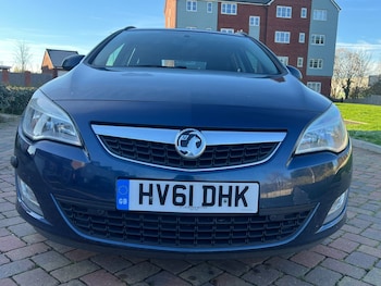 Used Vauxhall Astra 2012 for sale - 76573803: Photo