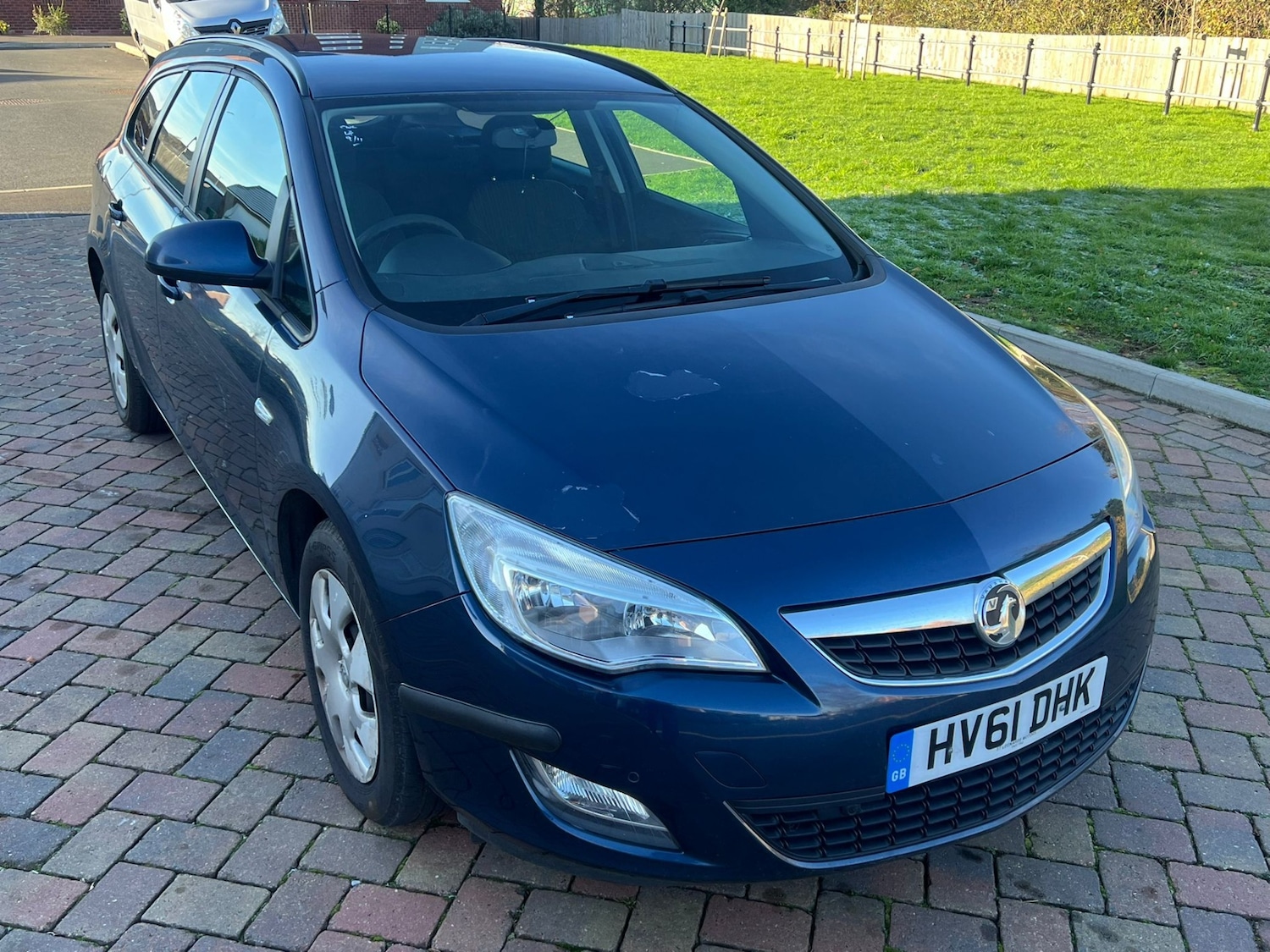 Used Vauxhall Astra 2012 for sale - 76573803: Photo 6