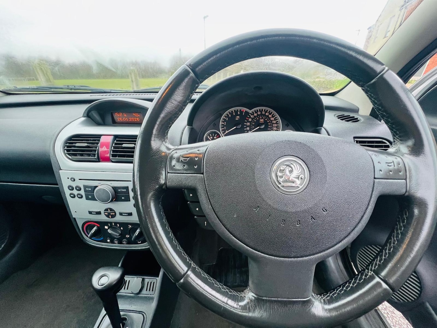 Used Vauxhall Corsa 2004 for sale - 77320192: Photo 3