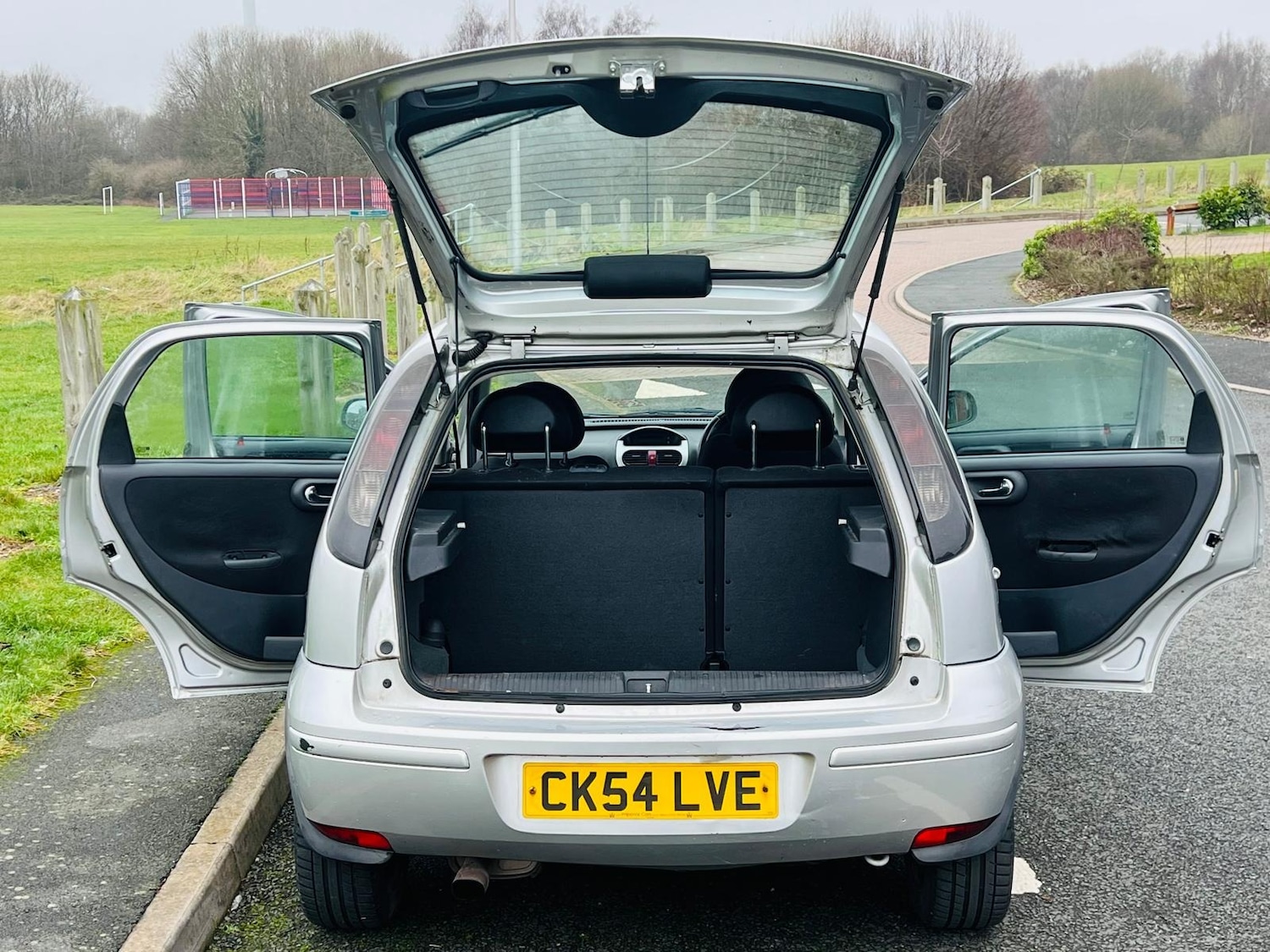 Used Vauxhall Corsa 2004 for sale - 77320192: Photo 34