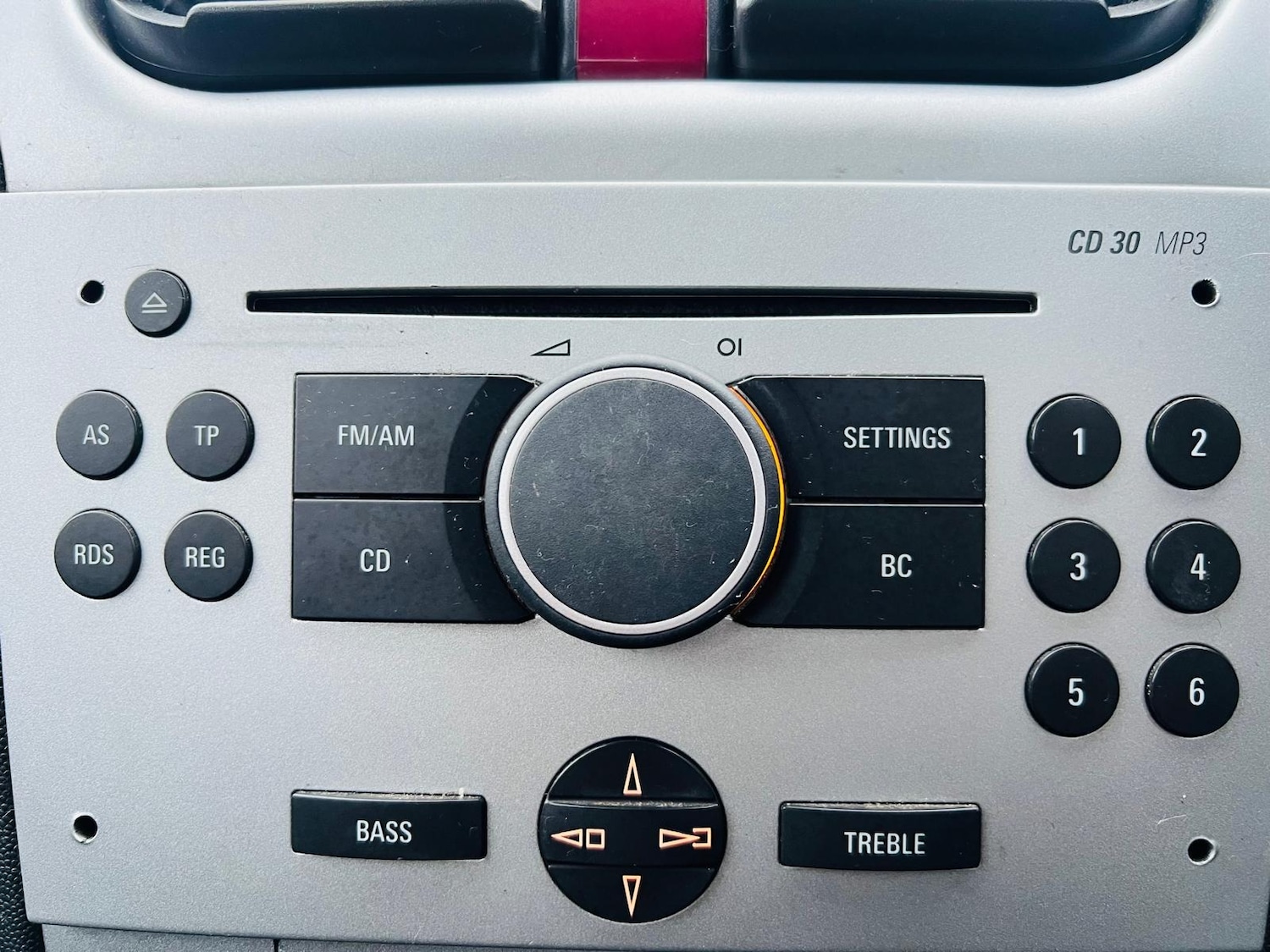 Used Vauxhall Corsa 2004 for sale - 77320192: Photo 4