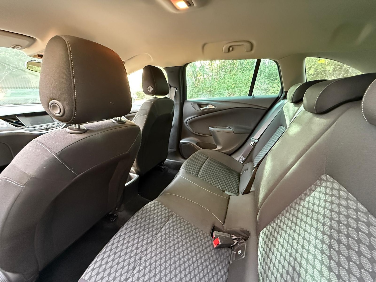 Used Vauxhall Astra 2018 for sale - 76389545: Photo 6