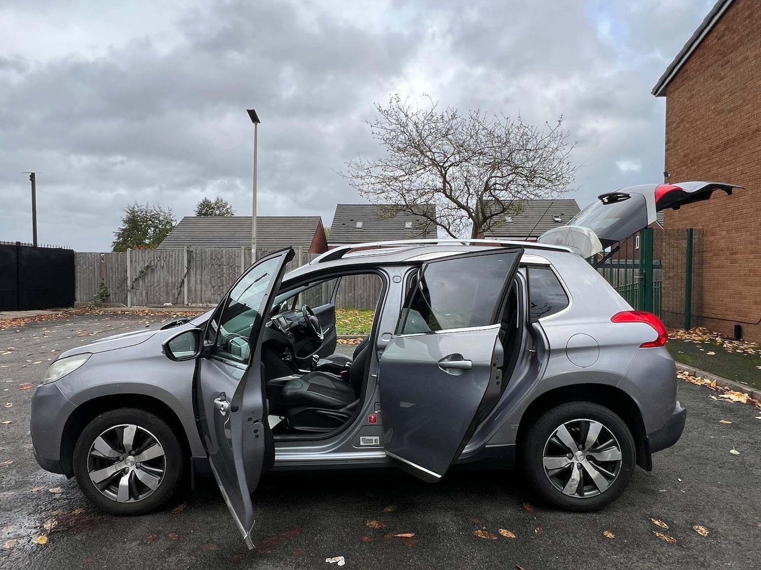 Used Peugeot 2008 2013 for sale - 76389430: Photo 16
