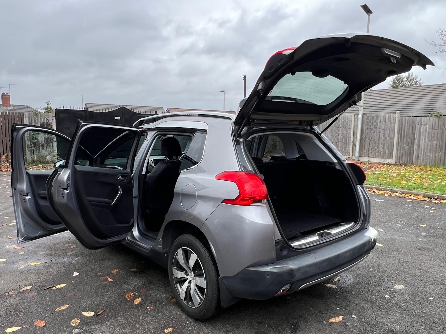 Used Peugeot 2008 2013 for sale - 76389430: Photo 17