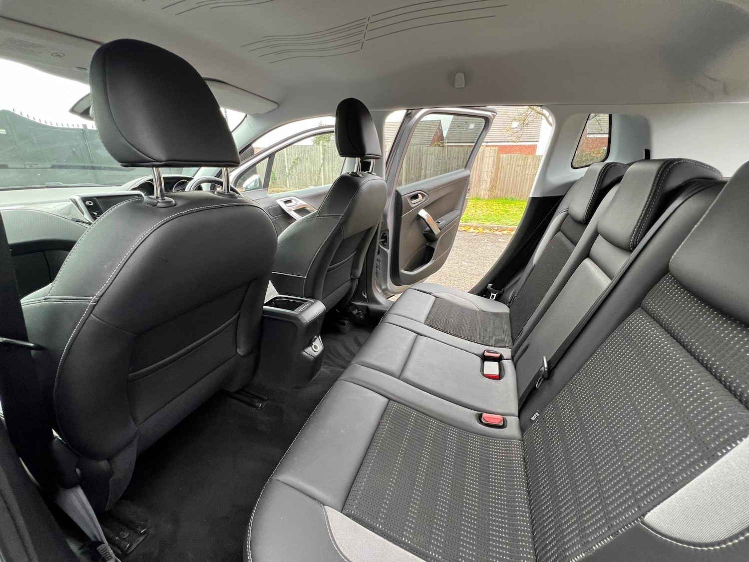 Used Peugeot 2008 2013 for sale - 76389430: Photo 23