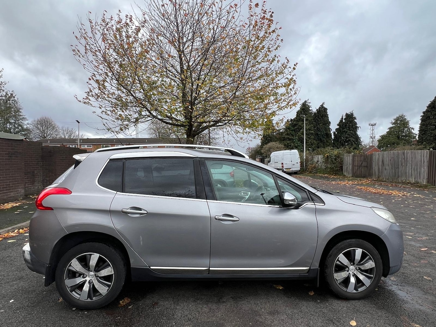 Used Peugeot 2008 2013 for sale - 76389430: Photo 5