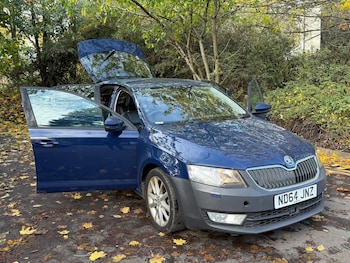 2015 (64) - 1.6 TDI CR Elegance 5dr DSG