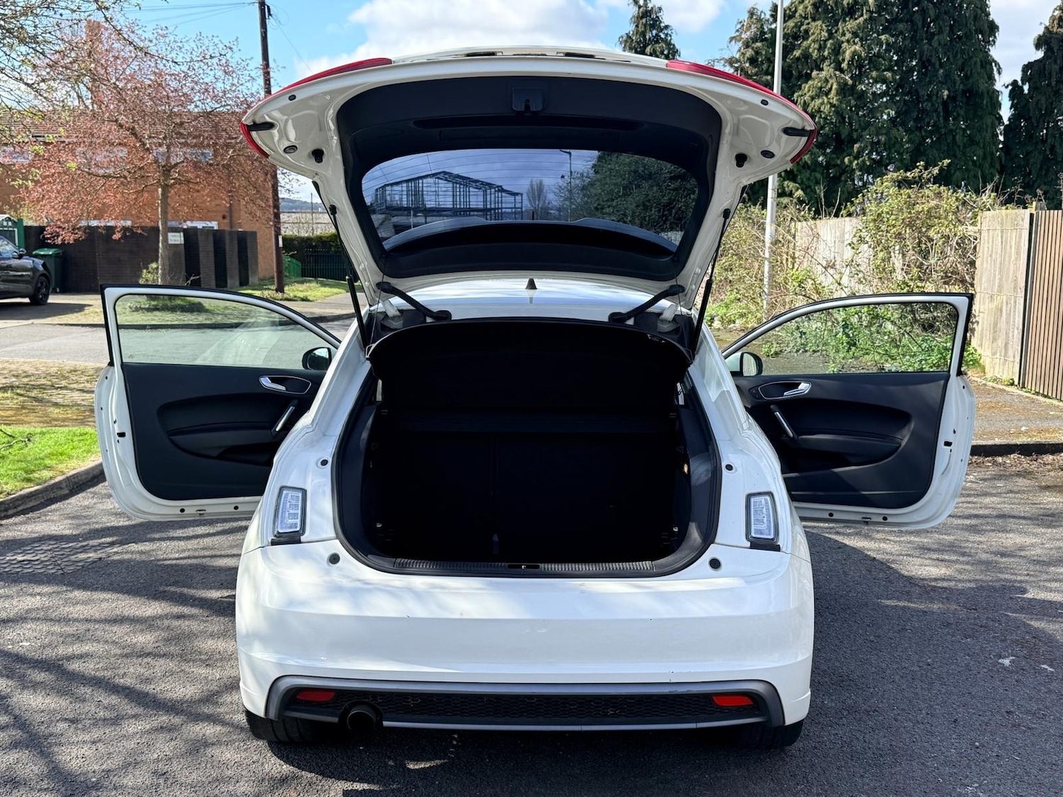 Used Audi A1 2011 for sale - 78102306: Photo 25