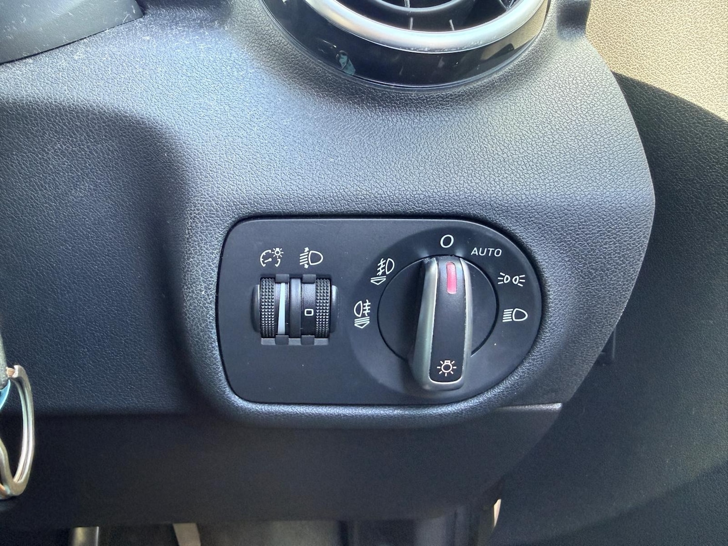 Used Audi A1 2011 for sale - 78102306: Photo 44