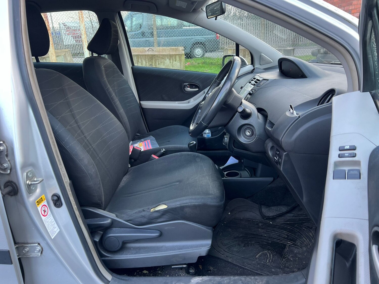 Used Toyota Yaris 2008 for sale - 77254324: Photo 15